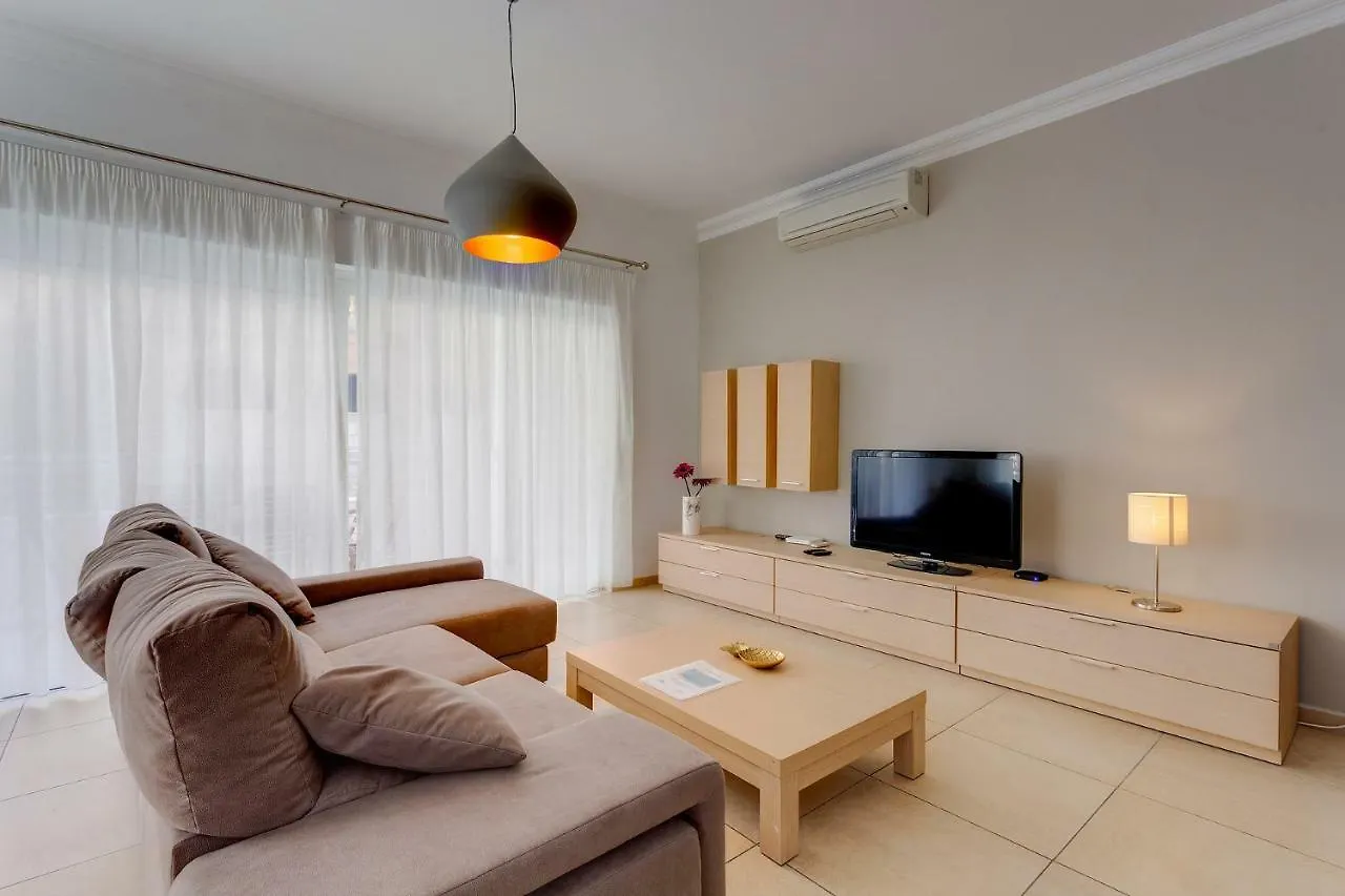 Apartment In Fort Cambridge With Pool Sliema Malta
