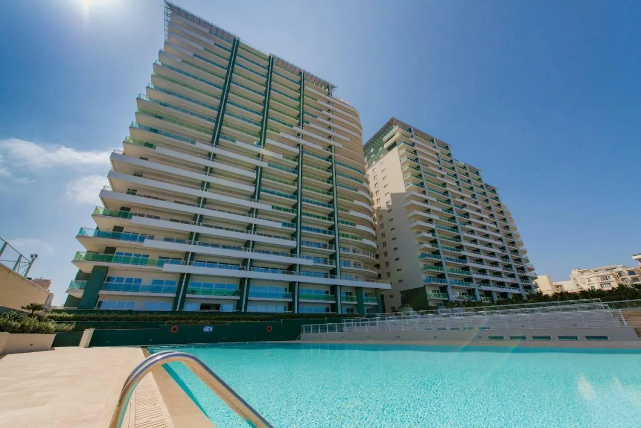Apartment In Fort Cambridge With Pool Sliema 0*,  Malta