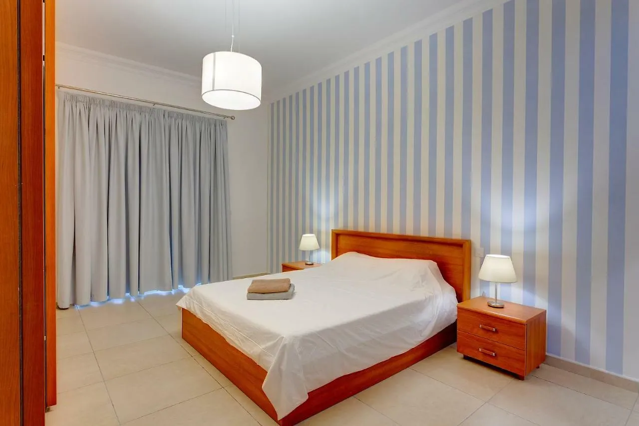 Apartment In Fort Cambridge With Pool Sliema Malta