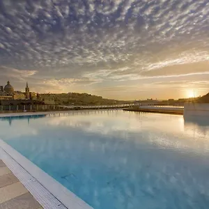 Marvellous In Tigne Point Apartment Sliema
